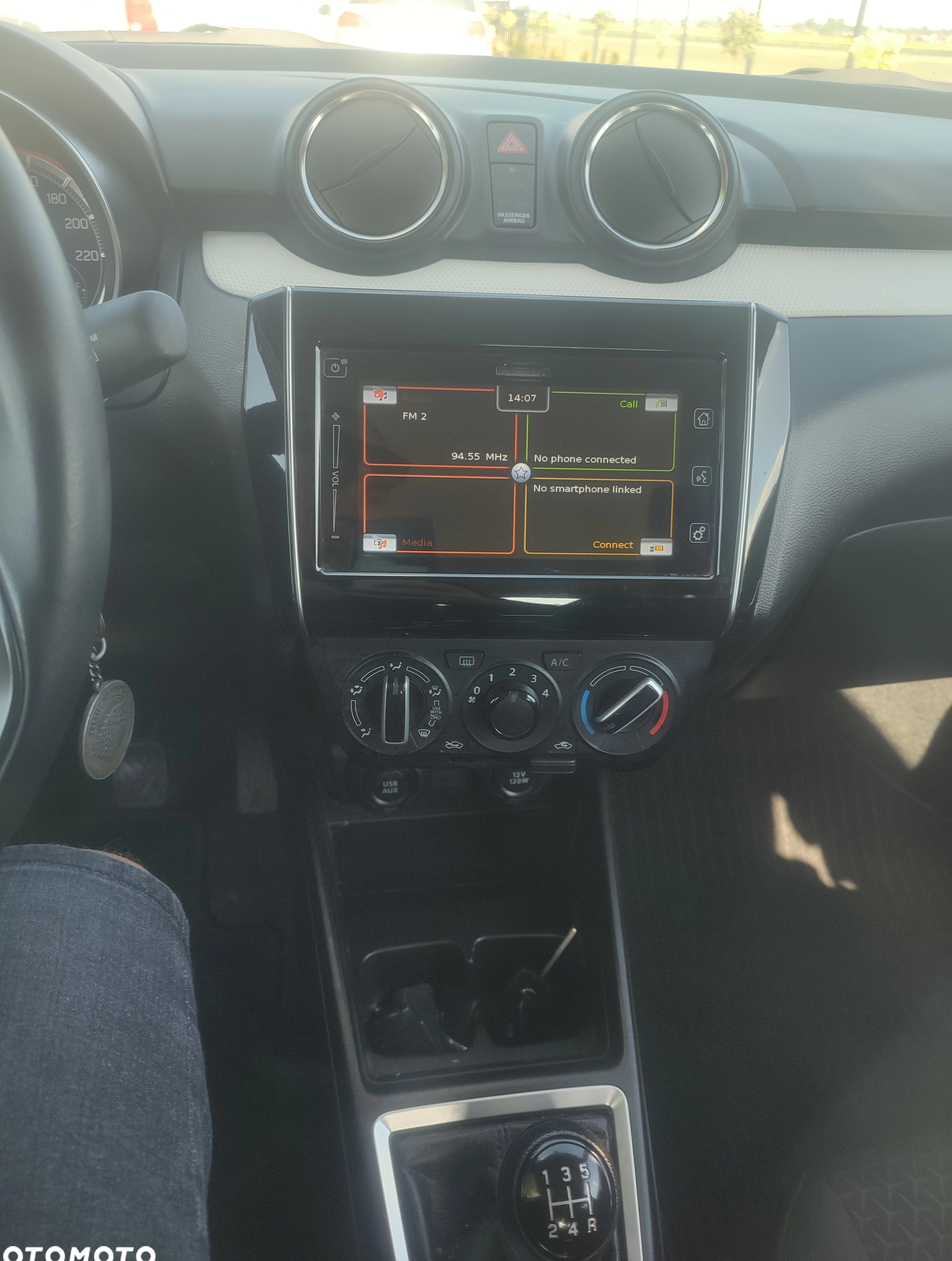 Suzuki Swift cena 52900 przebieg: 42567, rok produkcji 2022 z Rychwał małe 211
